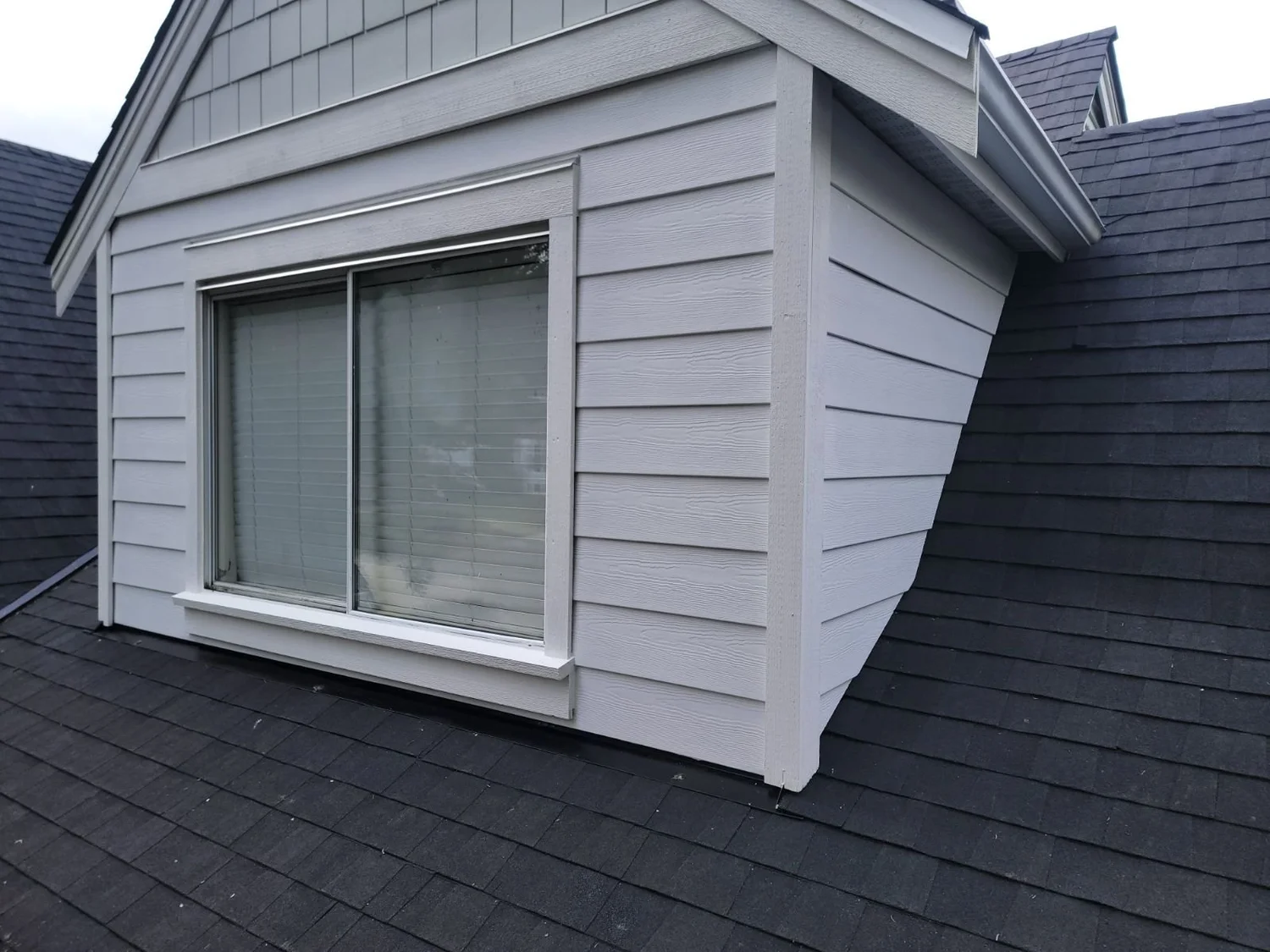 Asphalt shingle roof replacement in Surrey BC